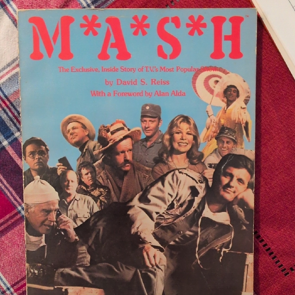 M*A*S*H Book with Blue and Red Cover